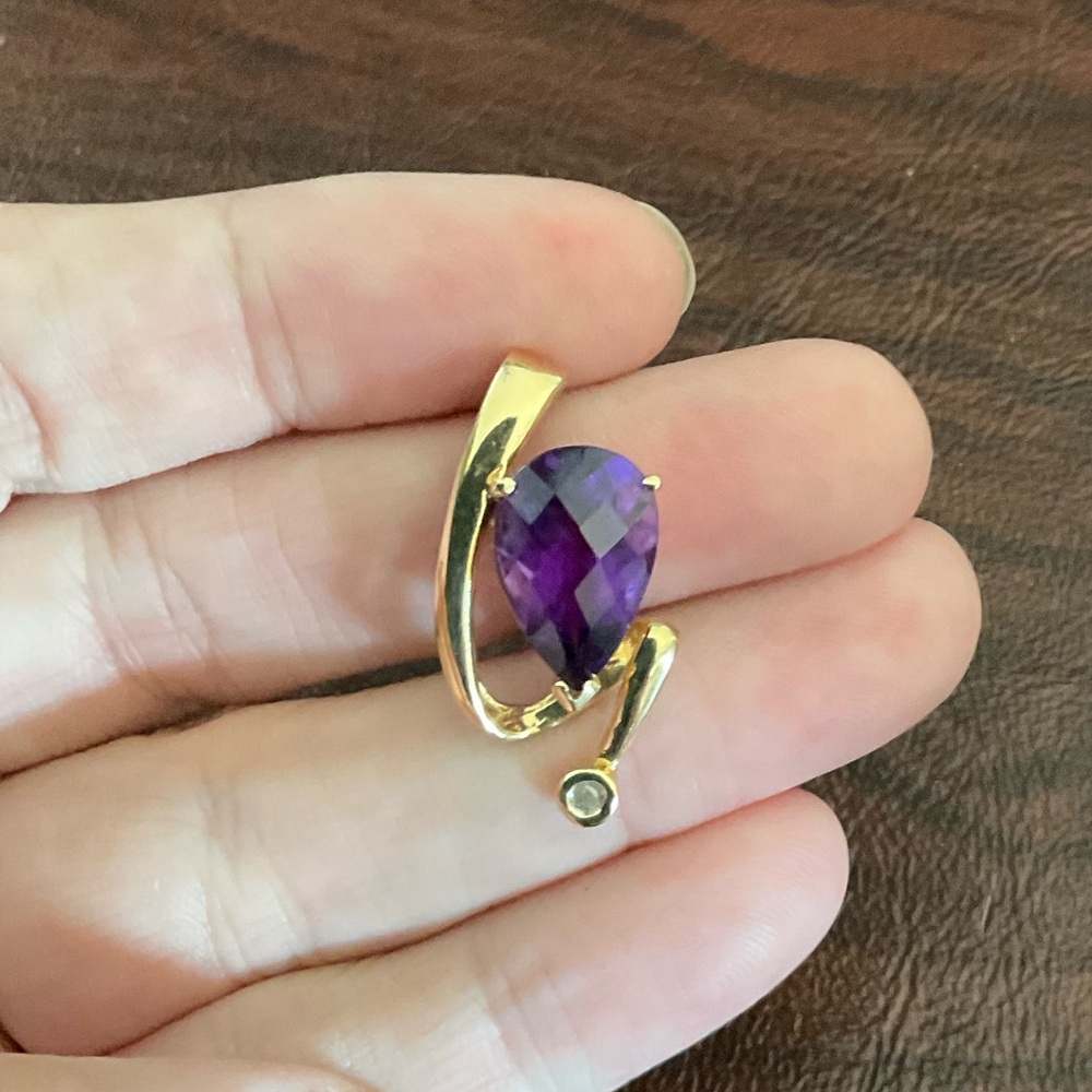 Elegant 14kt Yellow Gold Amethyst and Diamond Pendant Slide